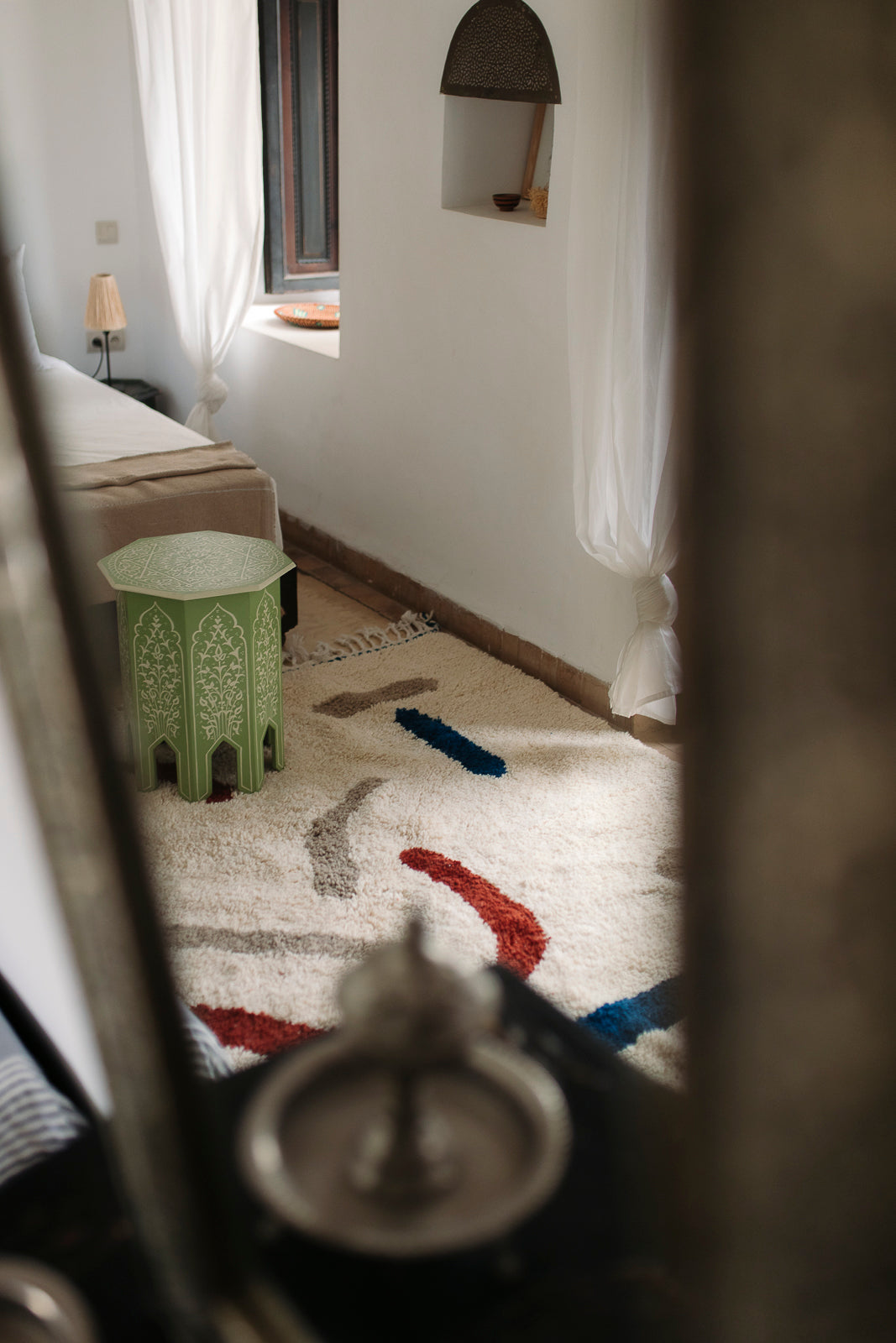 Soft wool rug with minimal pattern design